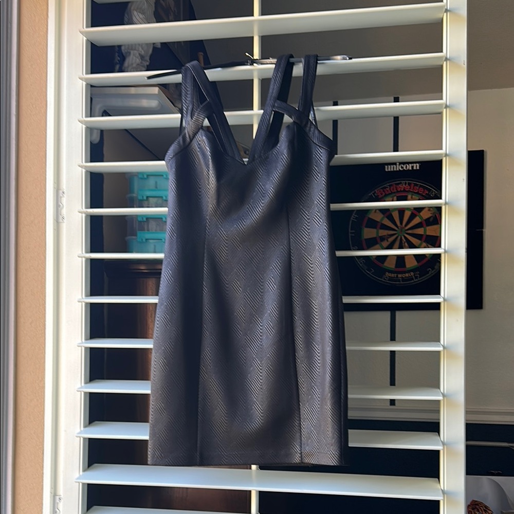 Elegant Black Sleeveless Dress